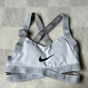 Nike Logo Strap Cross-Back Sports Bra – White – XS